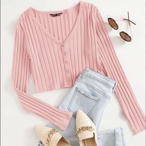 Pastel pink, ribbed & cropped long sleeve v-neck top w/ front buttons